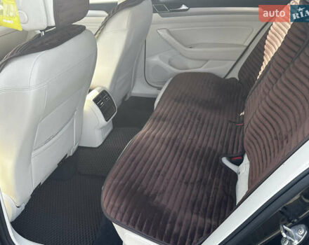 Черный Фольксваген Пассат, объемом двигателя 1.97 л и пробегом 290 тыс. км за 17299 $, фото 17 на Automoto.ua