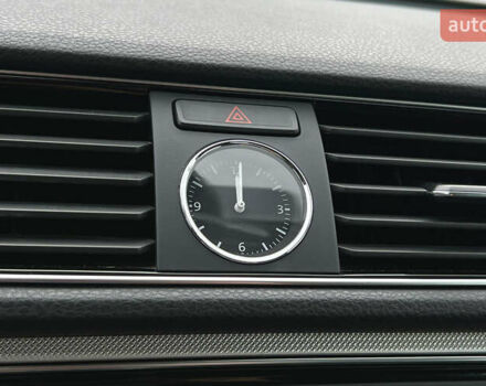 Черный Фольксваген Пассат, объемом двигателя 1.8 л и пробегом 100 тыс. км за 13999 $, фото 23 на Automoto.ua