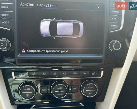 Черный Фольксваген Пассат, объемом двигателя 1.97 л и пробегом 290 тыс. км за 17299 $, фото 18 на Automoto.ua