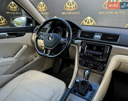 Чорний Фольксваген Пассат, об'ємом двигуна 1.8 л та пробігом 72 тис. км за 15500 $, фото 17 на Automoto.ua