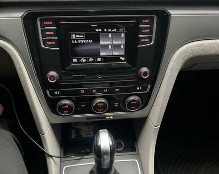 Черный Фольксваген Пассат, объемом двигателя 1.8 л и пробегом 172 тыс. км за 11500 $, фото 7 на Automoto.ua