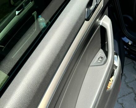 Чорний Фольксваген Пассат, об'ємом двигуна 2 л та пробігом 230 тис. км за 18800 $, фото 6 на Automoto.ua