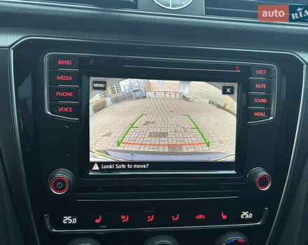 Черный Фольксваген Пассат, объемом двигателя 1.8 л и пробегом 127 тыс. км за 14000 $, фото 29 на Automoto.ua