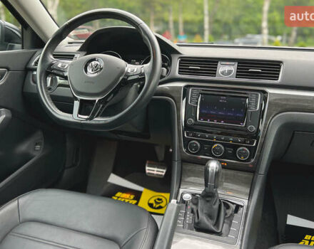 Черный Фольксваген Пассат, объемом двигателя 1.8 л и пробегом 100 тыс. км за 13999 $, фото 14 на Automoto.ua