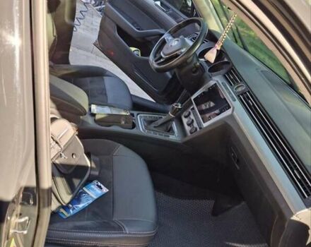 Чорний Фольксваген Пассат, об'ємом двигуна 1.6 л та пробігом 309 тис. км за 12600 $, фото 11 на Automoto.ua