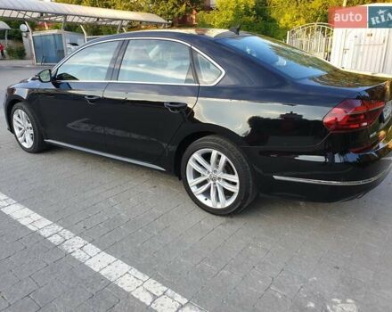 Черный Фольксваген Пассат, объемом двигателя 2 л и пробегом 143 тыс. км за 19300 $, фото 1 на Automoto.ua