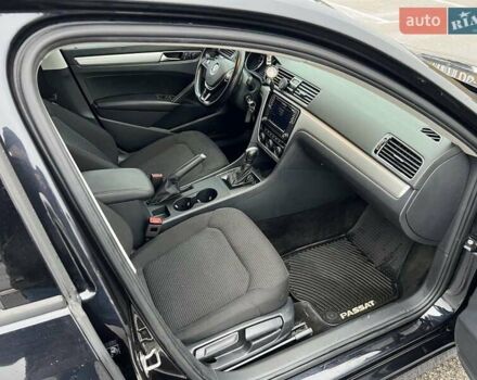 Черный Фольксваген Пассат, объемом двигателя 1.98 л и пробегом 184 тыс. км за 13500 $, фото 9 на Automoto.ua