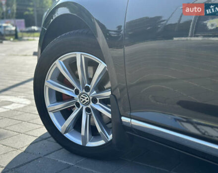 Черный Фольксваген Пассат, объемом двигателя 1.97 л и пробегом 290 тыс. км за 17299 $, фото 5 на Automoto.ua