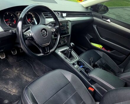 Черный Фольксваген Пассат, объемом двигателя 2 л и пробегом 220 тыс. км за 15500 $, фото 5 на Automoto.ua