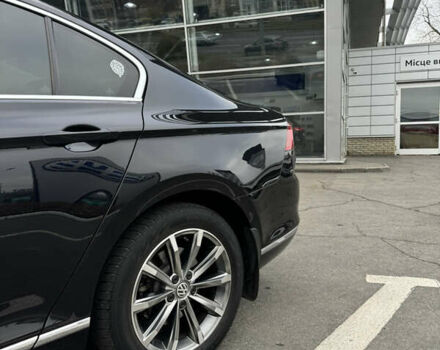 Черный Фольксваген Пассат, объемом двигателя 1.97 л и пробегом 194 тыс. км за 22500 $, фото 4 на Automoto.ua