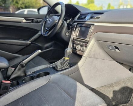 Чорний Фольксваген Пассат, об'ємом двигуна 1 л та пробігом 121 тис. км за 15500 $, фото 9 на Automoto.ua