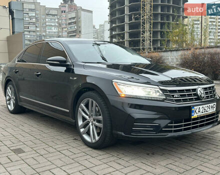 Черный Фольксваген Пассат, объемом двигателя 1.8 л и пробегом 127 тыс. км за 14000 $, фото 10 на Automoto.ua