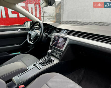 Черный Фольксваген Пассат, объемом двигателя 1.97 л и пробегом 306 тыс. км за 14750 $, фото 62 на Automoto.ua