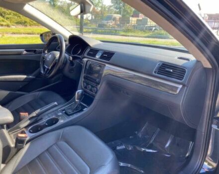 Черный Фольксваген Пассат, объемом двигателя 1.8 л и пробегом 68 тыс. км за 2500 $, фото 7 на Automoto.ua