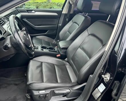 Чорний Фольксваген Пассат, об'ємом двигуна 1.6 л та пробігом 56 тис. км за 13000 $, фото 5 на Automoto.ua