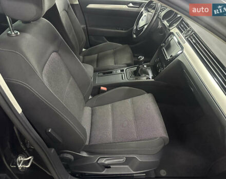 Чорний Фольксваген Пассат, об'ємом двигуна 1.6 л та пробігом 128 тис. км за 16500 $, фото 2 на Automoto.ua