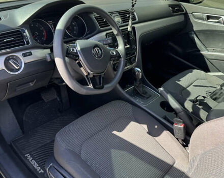 Черный Фольксваген Пассат, объемом двигателя 1.8 л и пробегом 54 тыс. км за 14800 $, фото 3 на Automoto.ua