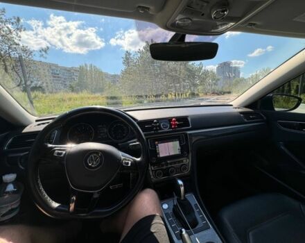 Черный Фольксваген Пассат, объемом двигателя 1.8 л и пробегом 123 тыс. км за 15500 $, фото 4 на Automoto.ua