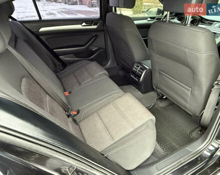 Черный Фольксваген Пассат, объемом двигателя 1.6 л и пробегом 313 тыс. км за 12500 $, фото 53 на Automoto.ua