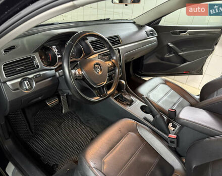 Чорний Фольксваген Пассат, об'ємом двигуна 1.8 л та пробігом 115 тис. км за 12500 $, фото 4 на Automoto.ua