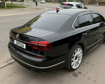 Черный Фольксваген Пассат, объемом двигателя 1.8 л и пробегом 150 тыс. км за 16500 $, фото 1 на Automoto.ua
