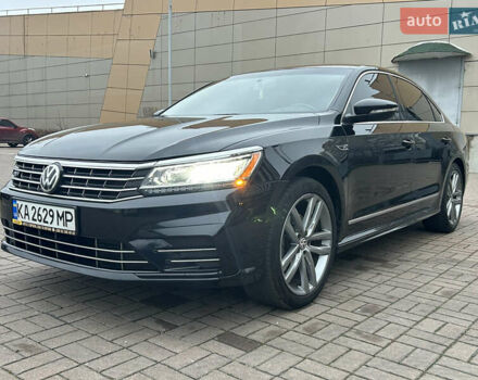 Черный Фольксваген Пассат, объемом двигателя 1.8 л и пробегом 127 тыс. км за 14000 $, фото 3 на Automoto.ua