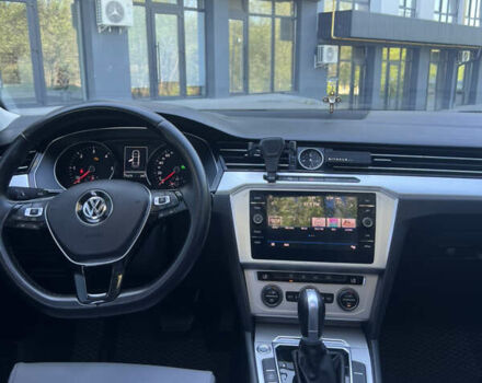 Черный Фольксваген Пассат, объемом двигателя 1.6 л и пробегом 222 тыс. км за 16000 $, фото 12 на Automoto.ua