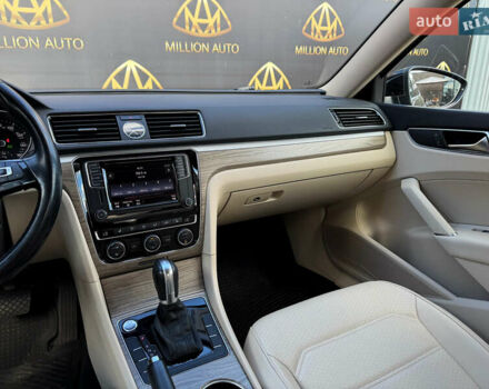 Чорний Фольксваген Пассат, об'ємом двигуна 1.8 л та пробігом 72 тис. км за 15500 $, фото 19 на Automoto.ua