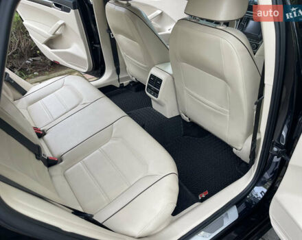 Черный Фольксваген Пассат, объемом двигателя 1.8 л и пробегом 149 тыс. км за 12500 $, фото 22 на Automoto.ua