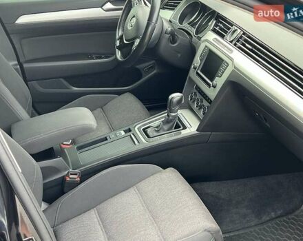 Чорний Фольксваген Пассат, об'ємом двигуна 1.97 л та пробігом 135 тис. км за 20000 $, фото 14 на Automoto.ua