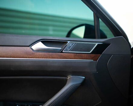 Черный Фольксваген Пассат, объемом двигателя 1.8 л и пробегом 110 тыс. км за 23500 $, фото 32 на Automoto.ua