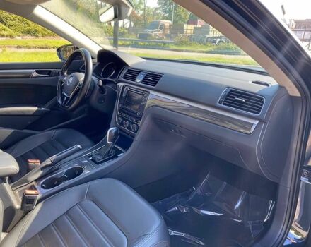 Черный Фольксваген Пассат, объемом двигателя 1.8 л и пробегом 58 тыс. км за 7600 $, фото 12 на Automoto.ua