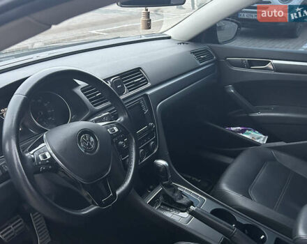 Черный Фольксваген Пассат, объемом двигателя 1.8 л и пробегом 127 тыс. км за 14000 $, фото 22 на Automoto.ua