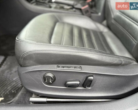 Черный Фольксваген Пассат, объемом двигателя 1.98 л и пробегом 132 тыс. км за 16900 $, фото 14 на Automoto.ua