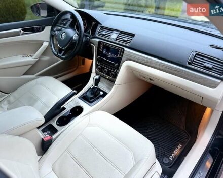 Чорний Фольксваген Пассат, об'ємом двигуна 1.8 л та пробігом 149 тис. км за 13900 $, фото 76 на Automoto.ua