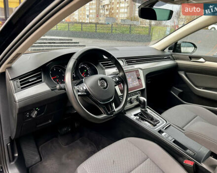 Черный Фольксваген Пассат, объемом двигателя 1.97 л и пробегом 306 тыс. км за 14750 $, фото 41 на Automoto.ua