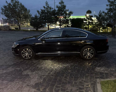 Чорний Фольксваген Пассат, об'ємом двигуна 1.8 л та пробігом 235 тис. км за 16500 $, фото 4 на Automoto.ua