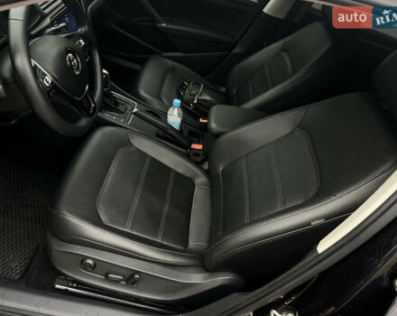 Чорний Фольксваген Пассат, об'ємом двигуна 2 л та пробігом 153 тис. км за 11900 $, фото 44 на Automoto.ua