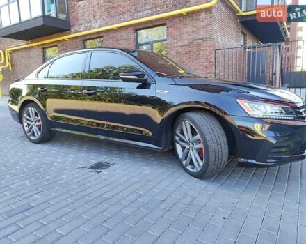 Черный Фольксваген Пассат, объемом двигателя 3.6 л и пробегом 90 тыс. км за 15500 $, фото 2 на Automoto.ua