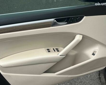 Чорний Фольксваген Пассат, об'ємом двигуна 2 л та пробігом 162 тис. км за 13790 $, фото 14 на Automoto.ua