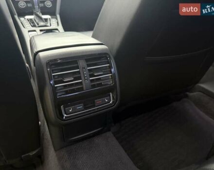 Черный Фольксваген Пассат, объемом двигателя 2 л и пробегом 258 тыс. км за 19500 $, фото 20 на Automoto.ua