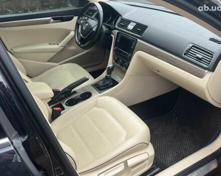 Чорний Фольксваген Пассат, об'ємом двигуна 2 л та пробігом 162 тис. км за 13790 $, фото 28 на Automoto.ua