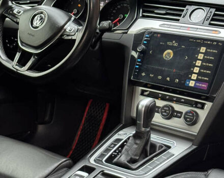 Черный Фольксваген Пассат, объемом двигателя 1.97 л и пробегом 225 тыс. км за 15950 $, фото 127 на Automoto.ua