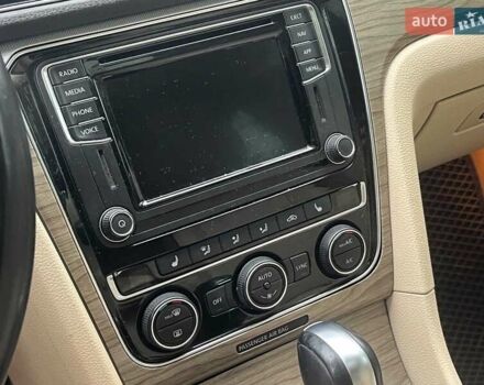 Чорний Фольксваген Пассат, об'ємом двигуна 2 л та пробігом 162 тис. км за 13790 $, фото 20 на Automoto.ua