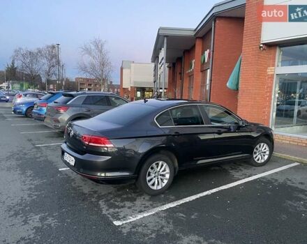 Чорний Фольксваген Пассат, об'ємом двигуна 1.8 л та пробігом 160 тис. км за 16000 $, фото 6 на Automoto.ua