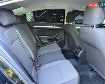 Чорний Фольксваген Пассат, об'ємом двигуна 2 л та пробігом 119 тис. км за 17900 $, фото 12 на Automoto.ua