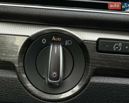 Чорний Фольксваген Пассат, об'ємом двигуна 2 л та пробігом 147 тис. км за 11900 $, фото 36 на Automoto.ua