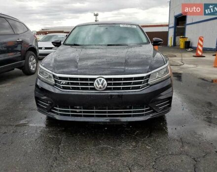 Черный Фольксваген Пассат, объемом двигателя 2 л и пробегом 135 тыс. км за 2300 $, фото 4 на Automoto.ua