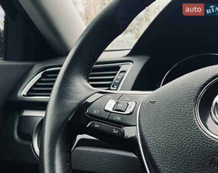 Чорний Фольксваген Пассат, об'ємом двигуна 2 л та пробігом 153 тис. км за 11900 $, фото 54 на Automoto.ua