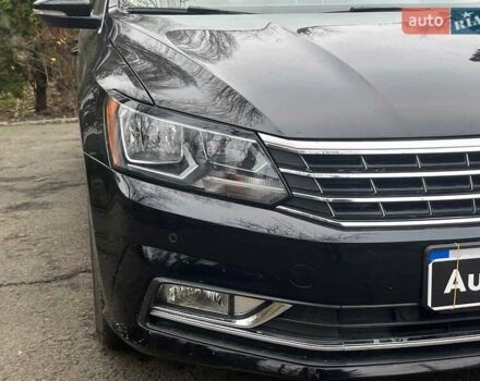 Чорний Фольксваген Пассат, об'ємом двигуна 2 л та пробігом 162 тис. км за 13790 $, фото 1 на Automoto.ua